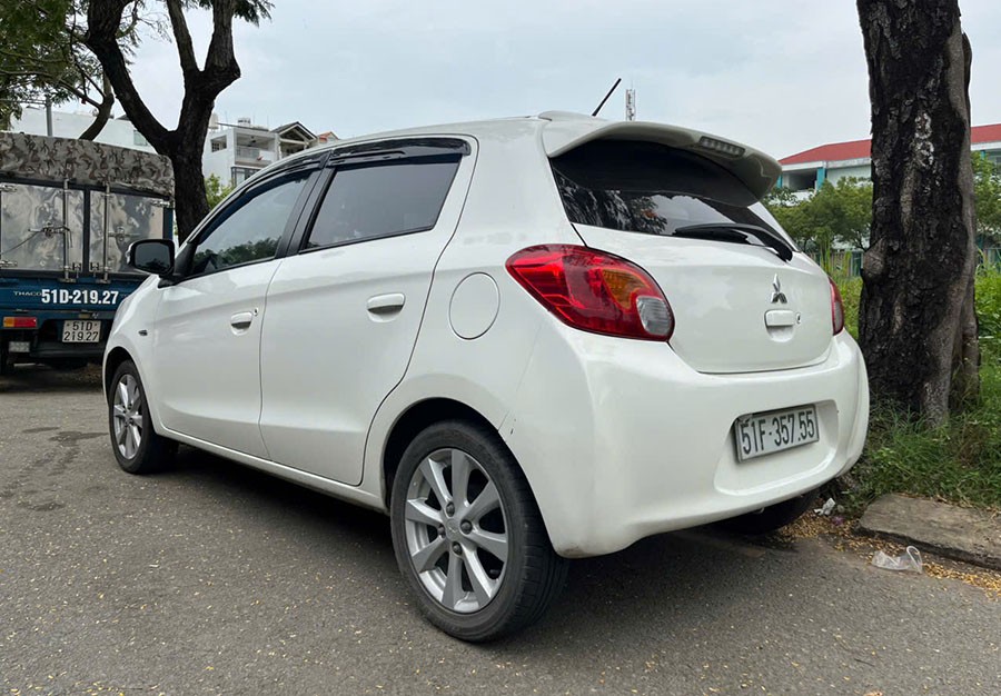 Mitsubishi Mirage 1.2 AT 2015 - Ngoại thất 3