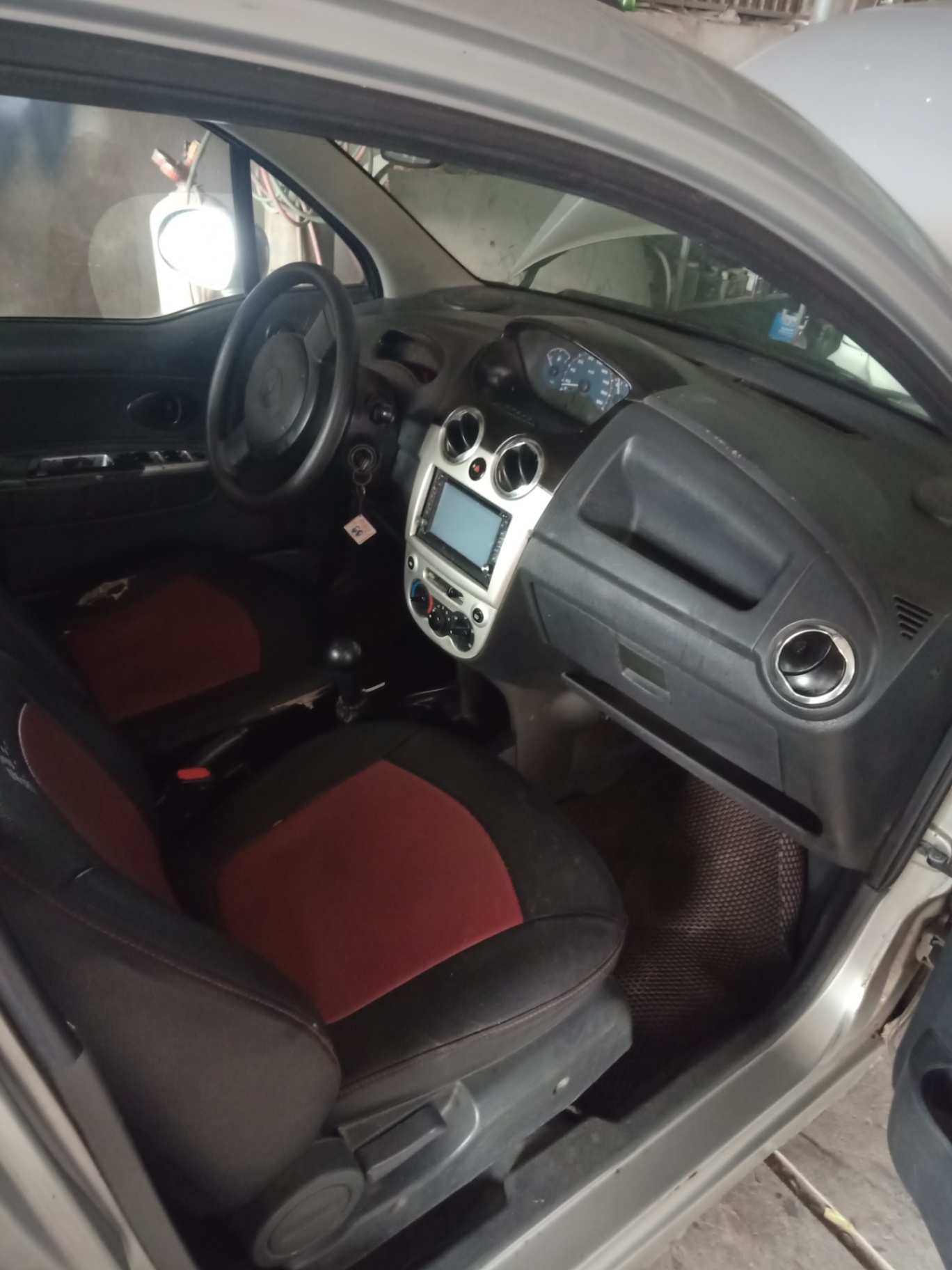 Chevrolet Spark LS 0.8 MT 2011 - Nội thất 1