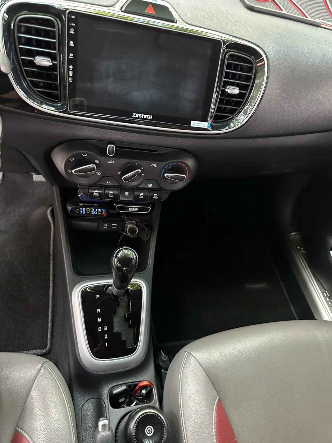 Kia Soluto 1.4 AT Luxury 2020 - Nội thất 5