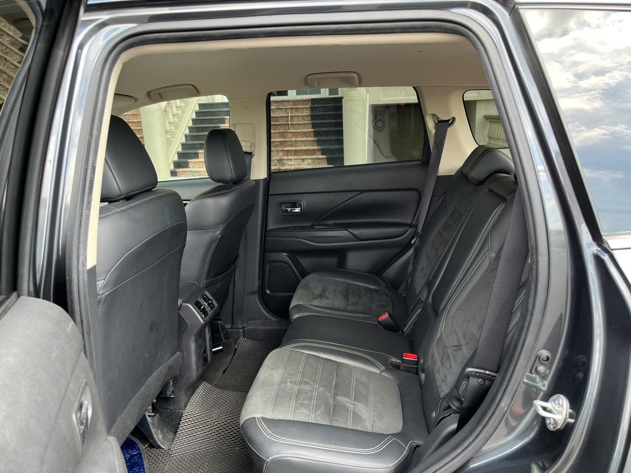Mitsubishi Outlander 2.0 CVT 2022 - Nội thất 6