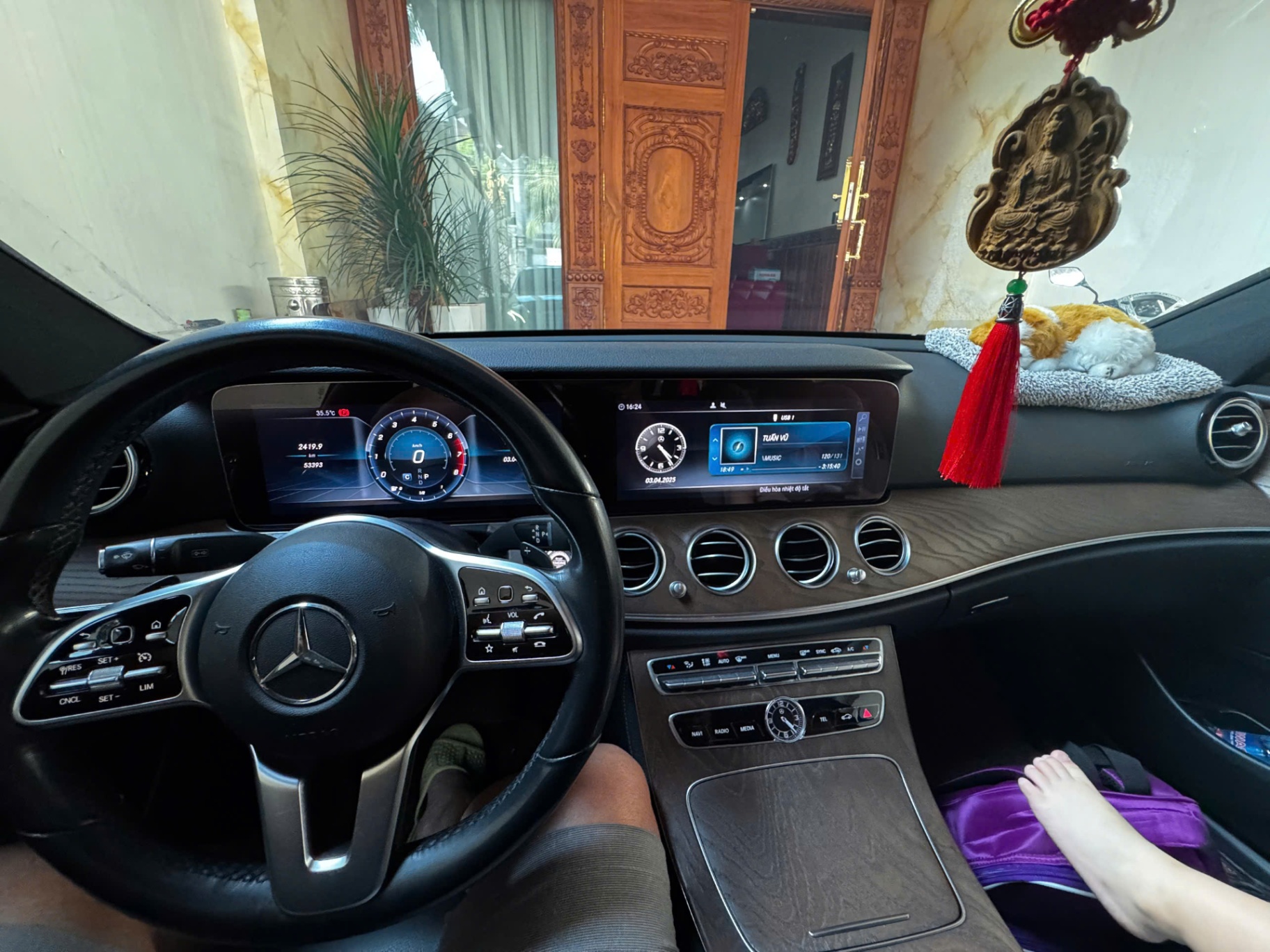 Mercedes E class E200 Exclusive 2020 - Nội thất 4