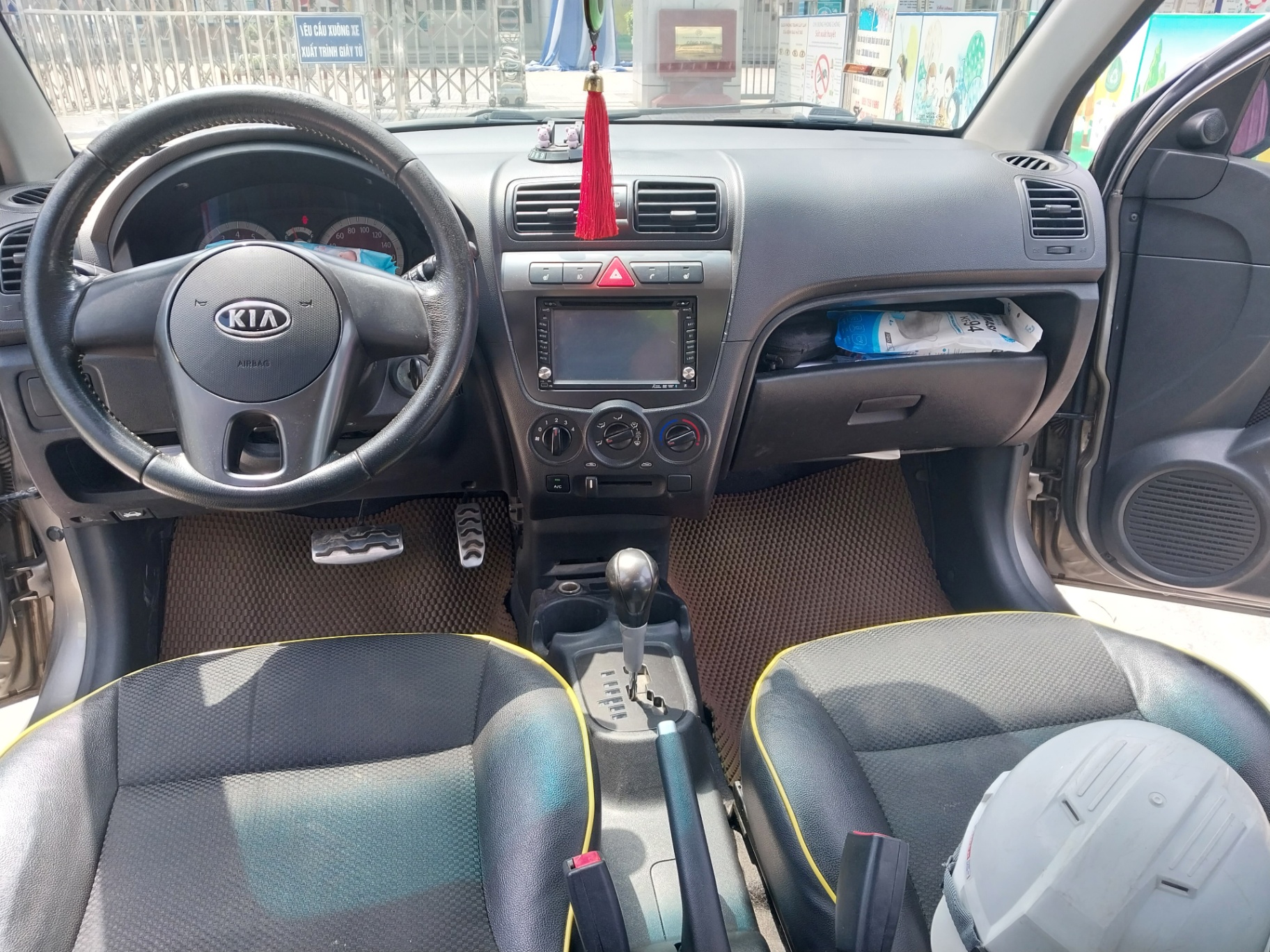 Kia Morning 1.0AT 2010 - Nội thất 1