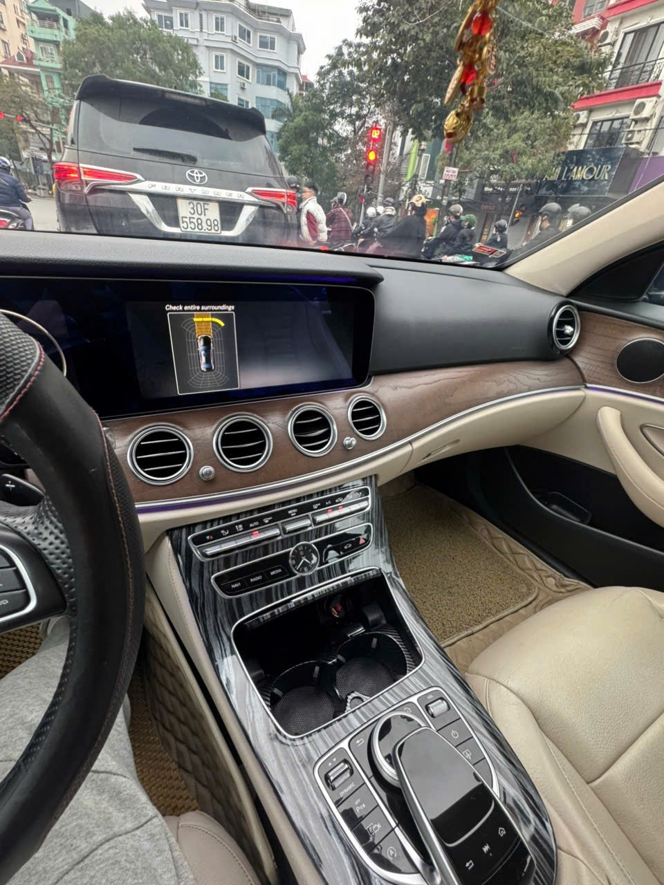Mercedes E class E200 2017 - Nội thất 1