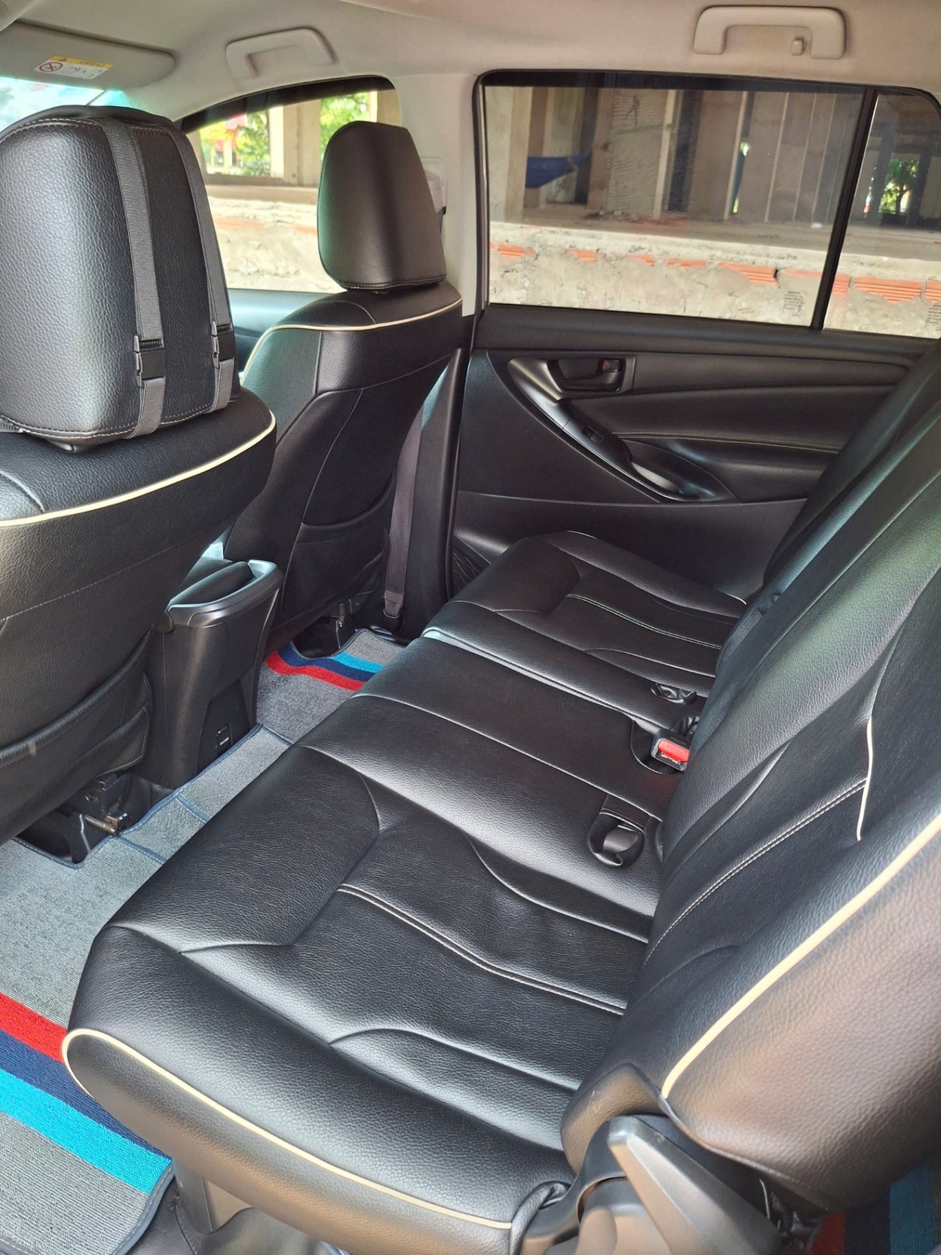 Toyota Innova E 2.0 MT 2021 - Nội thất 2