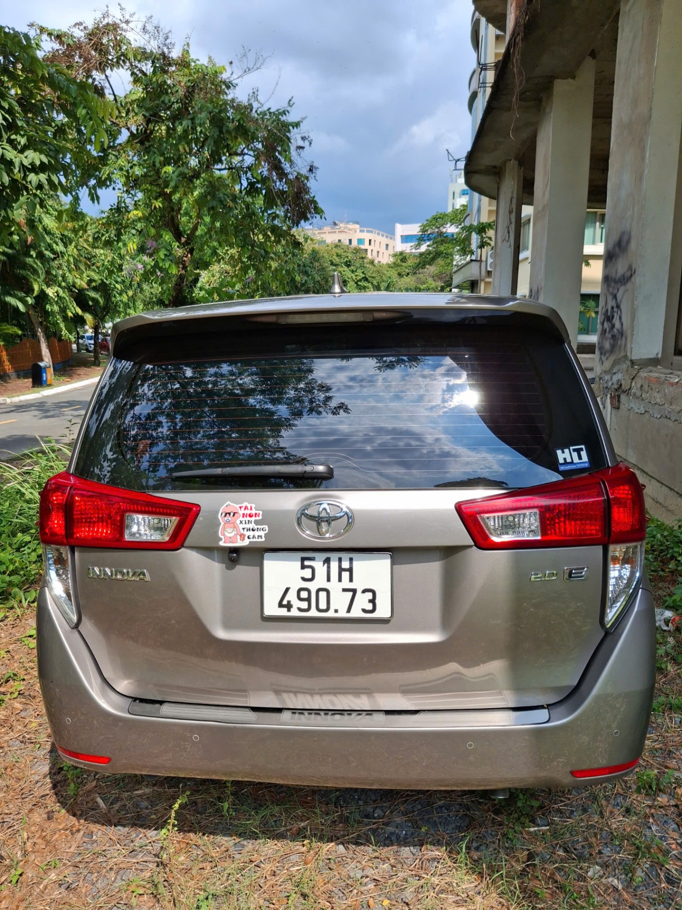 Toyota Innova E 2.0 MT 2021 - Ngoại thất 2
