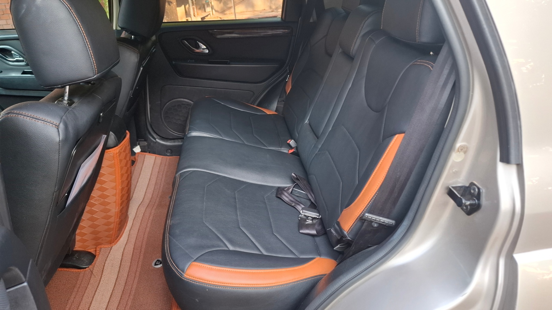 Ford Escape XLT 2.3L 4x4 AT 2009 - Nội thất 2