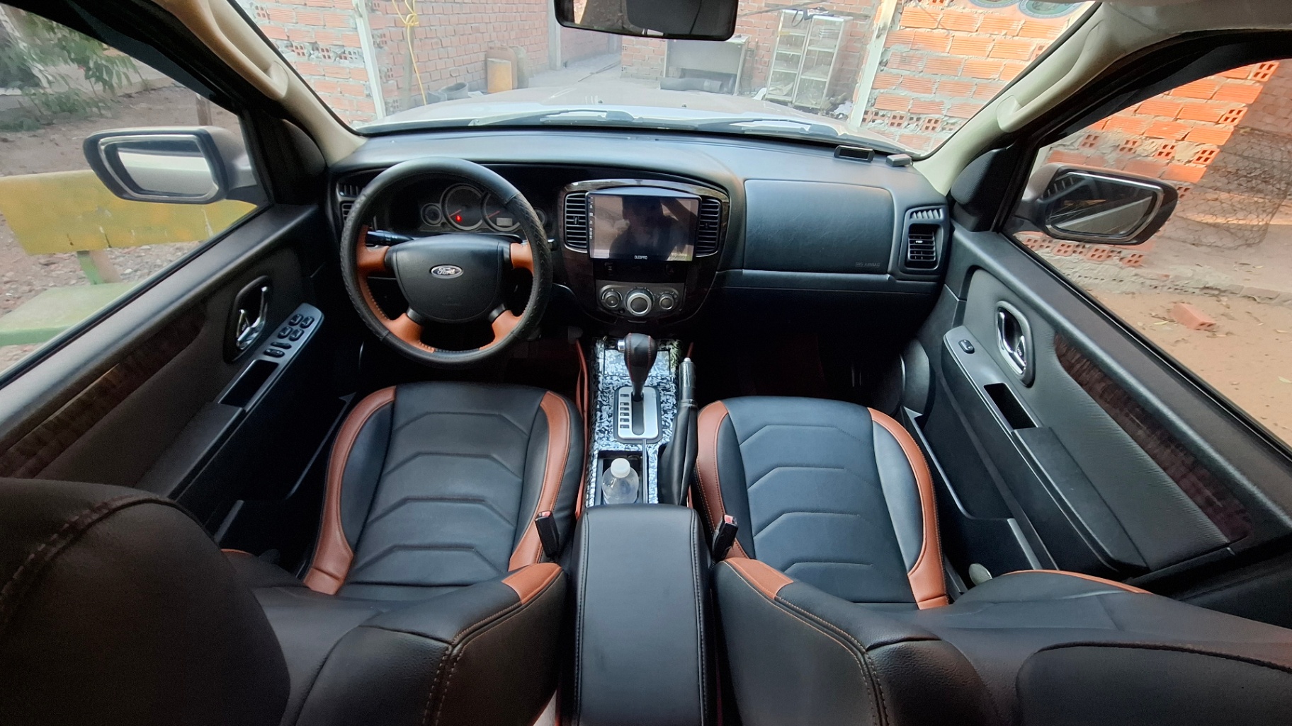 Ford Escape XLT 2.3L 4x4 AT 2009 - Nội thất 3