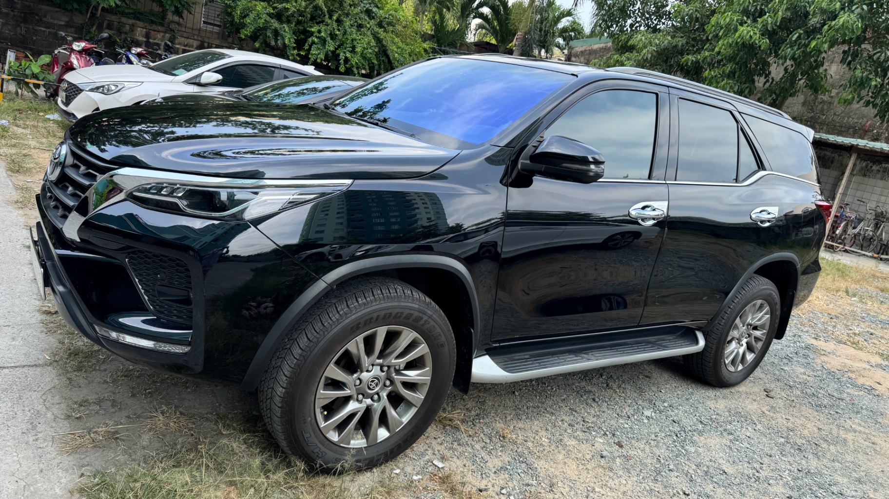 Toyota Fortuner 2.7L 4x2 AT 2023 - Ngoại thất 3