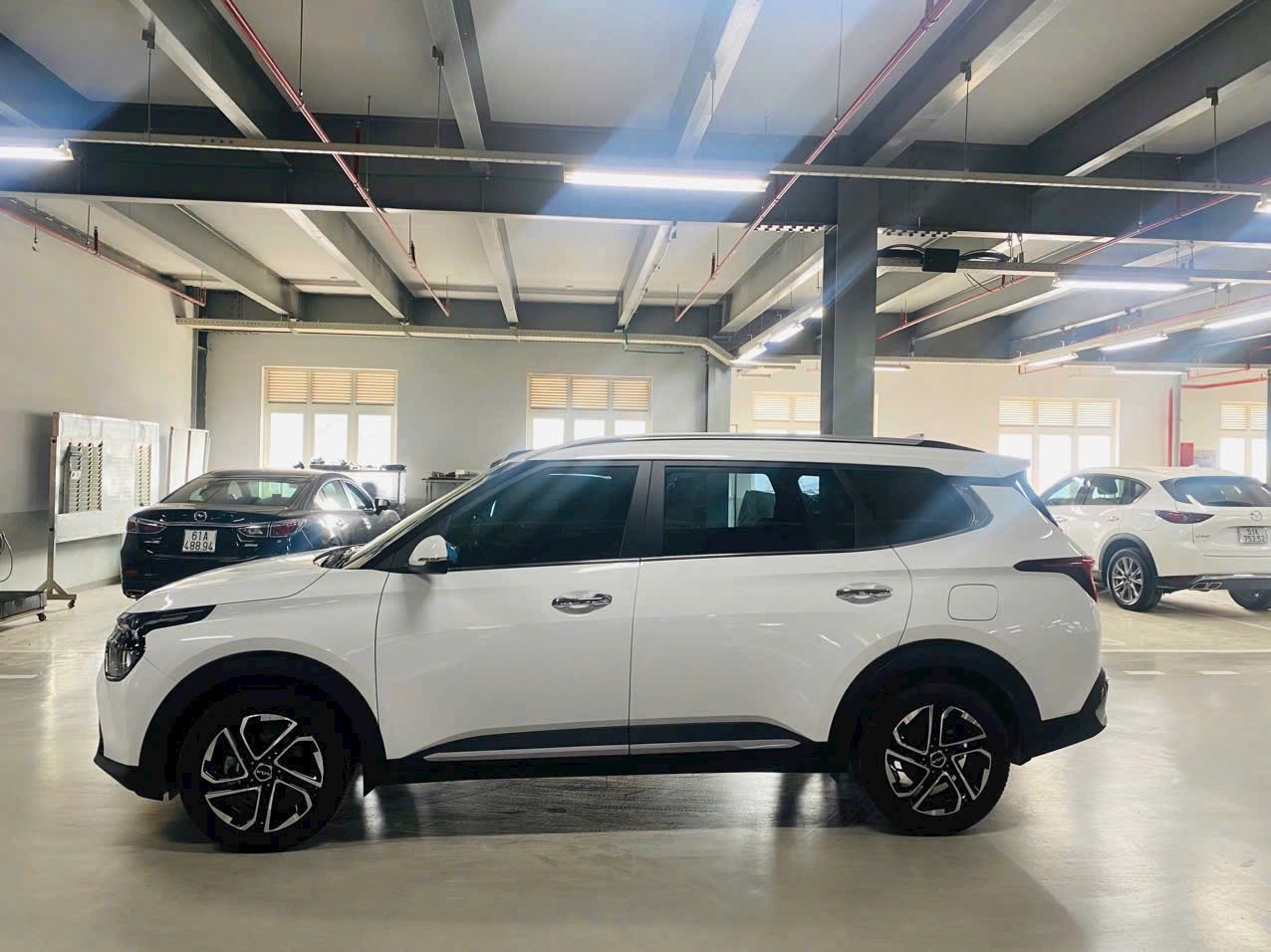 Kia Carens 1.4T Signature 2023 - Ngoại thất 1
