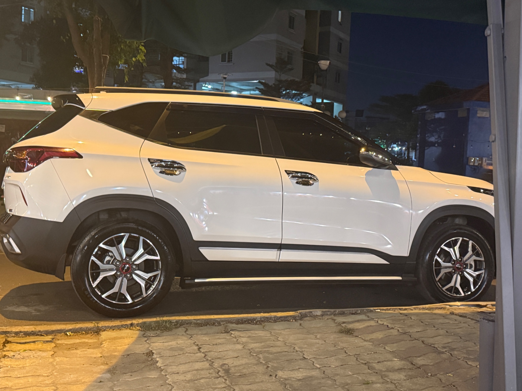 Kia Seltos Luxury 1.4 AT 2024