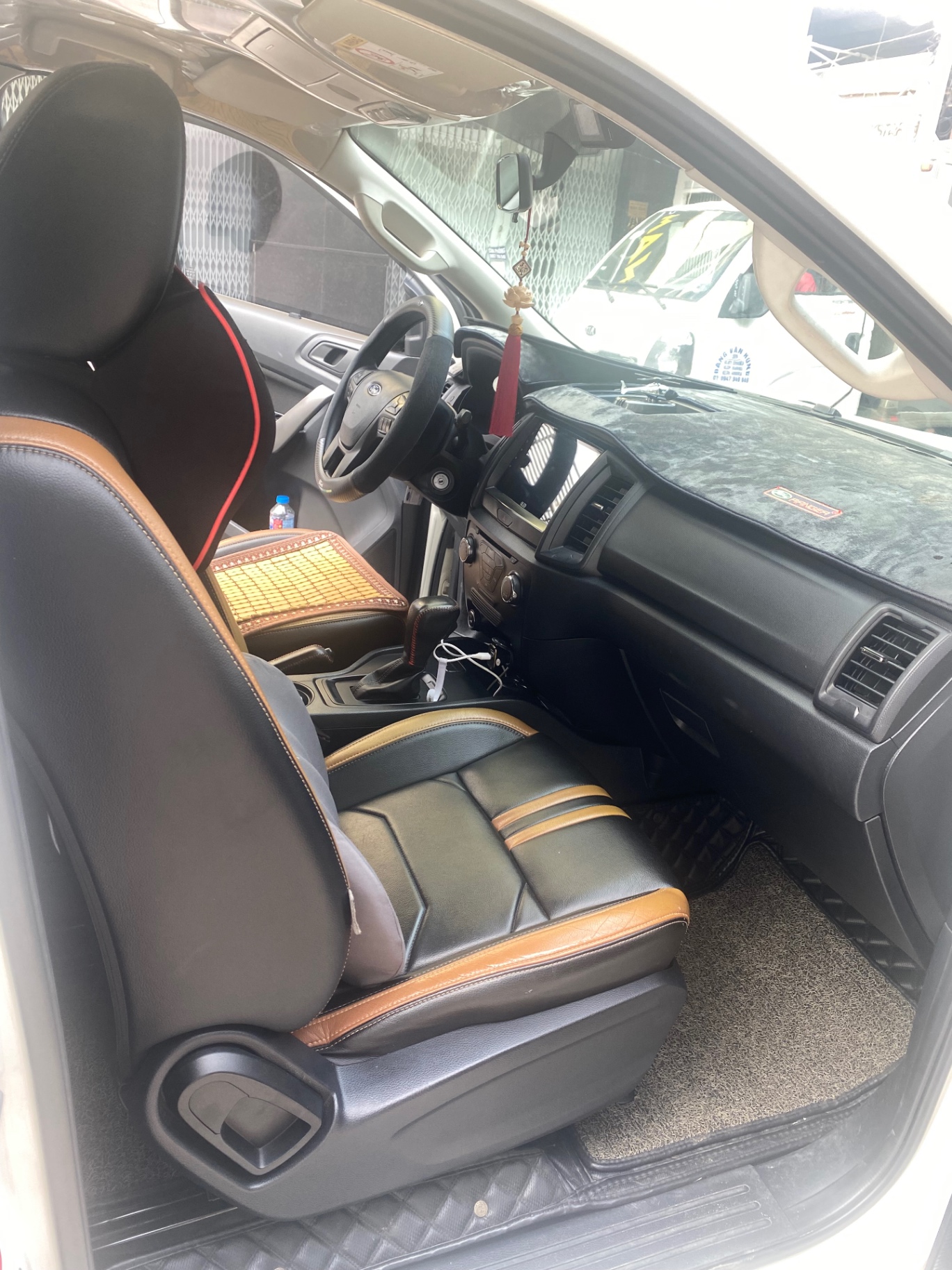 Ford Ranger 2019 - Nội thất 2