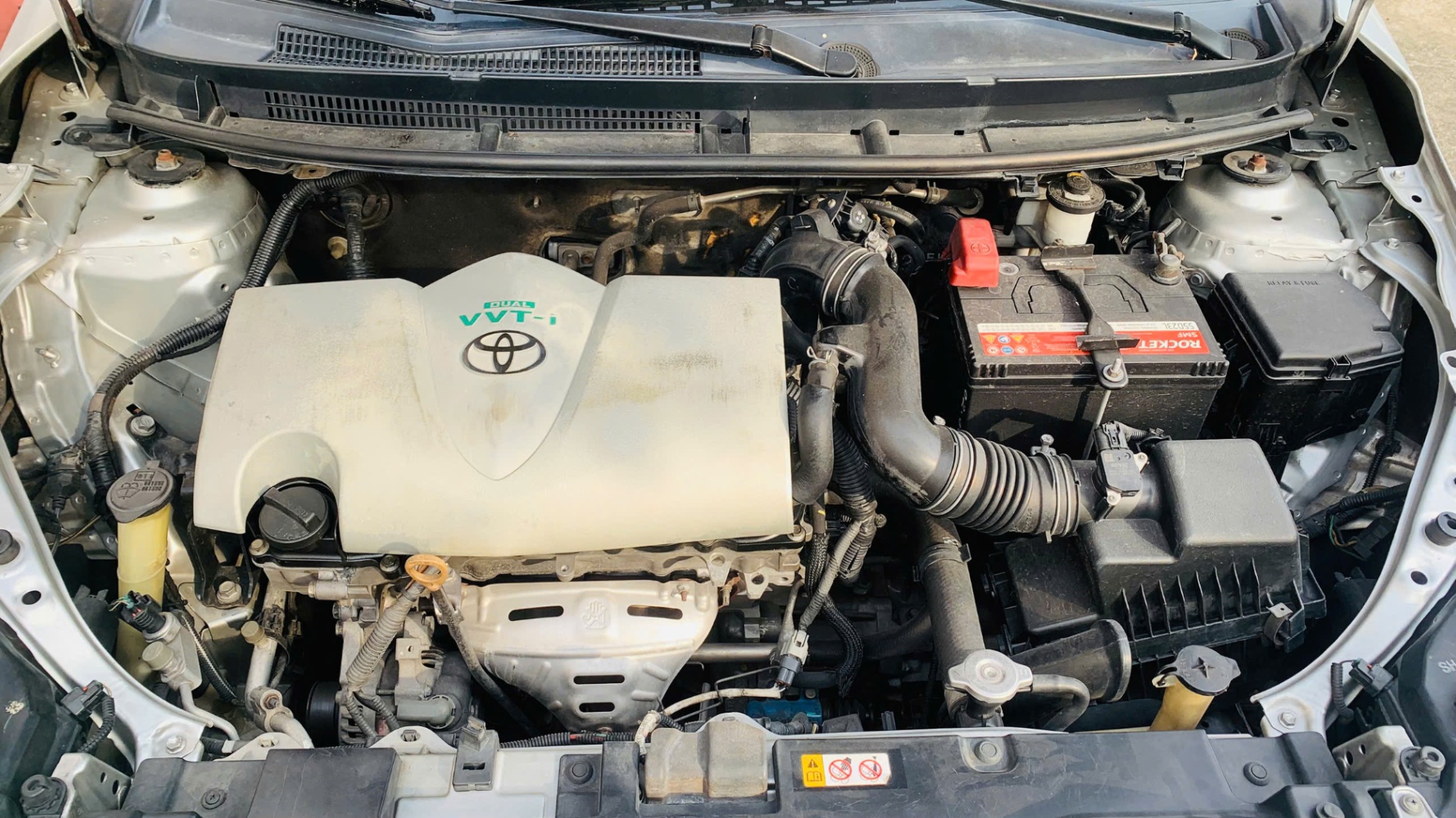 Toyota Vios 1.5E MT 2018 - Khoang động cơ 1