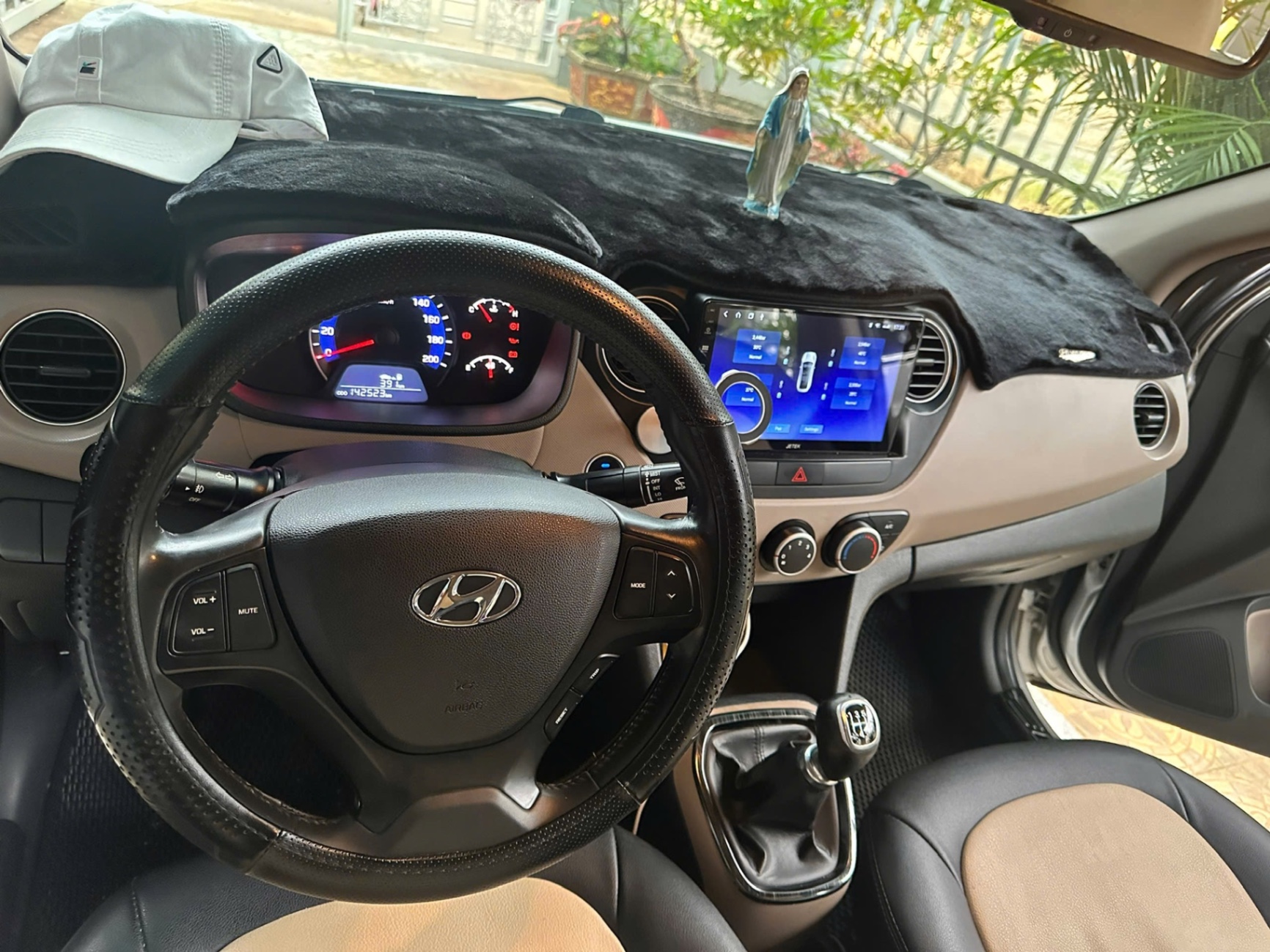 Hyundai I10 MT 2020 - Nội thất 2