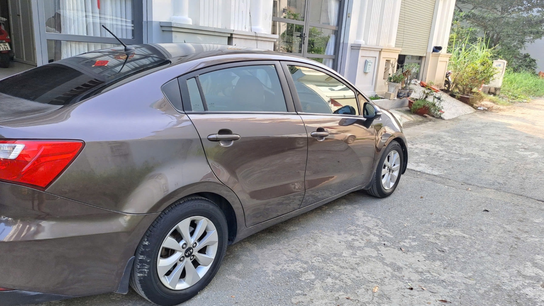 Kia Rio 1.4 AT 2015