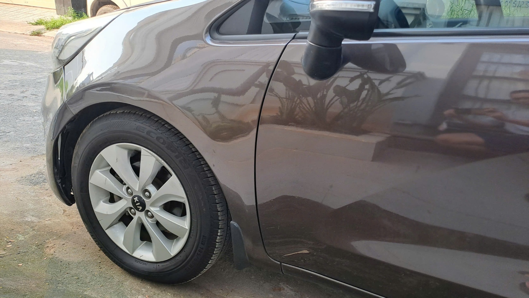 Kia Rio 1.4 AT 2015 - Ngoại thất 4