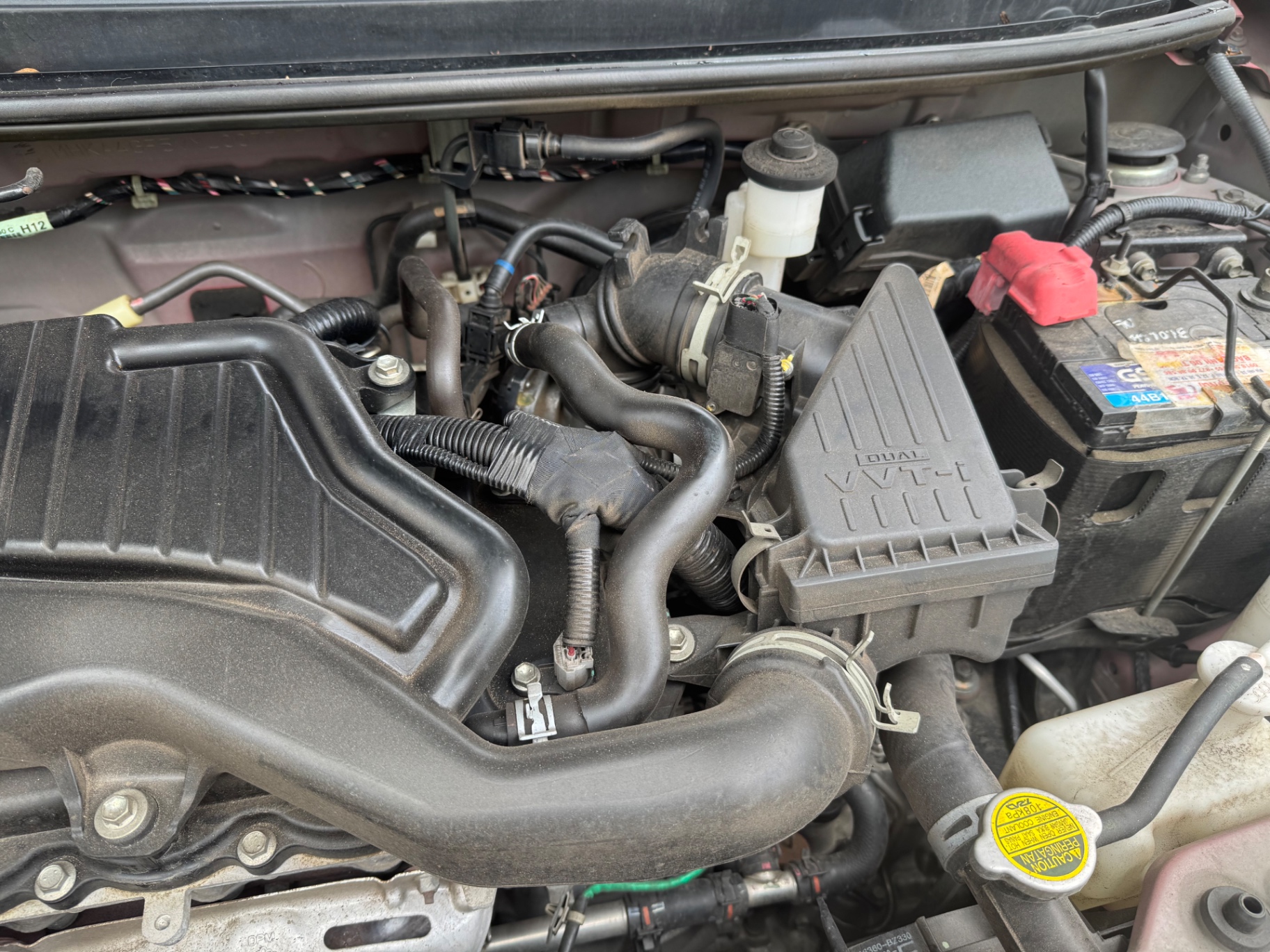 Toyota Wigo 1.2 AT 2021 - Khoang động cơ 1