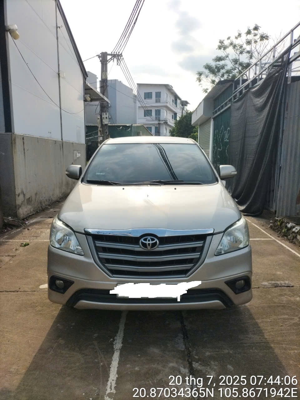 Toyota Innova 2.0 MT 2016