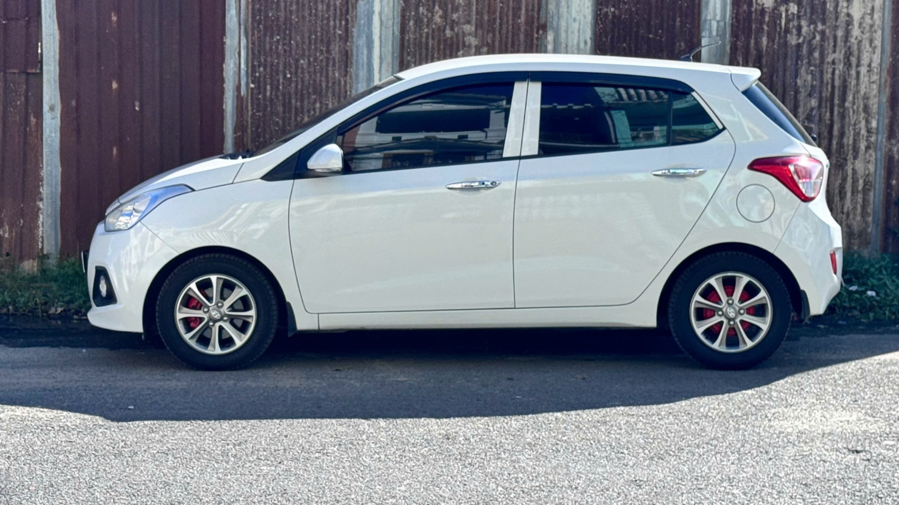 Hyundai I10 Grand 1.0 MT 2015 - Ngoại thất 4