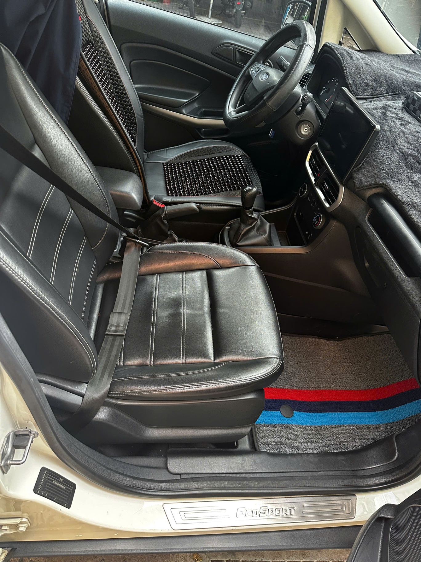 Ford Ecosport Ambiente 1.5L MT 2019 - Nội thất 9