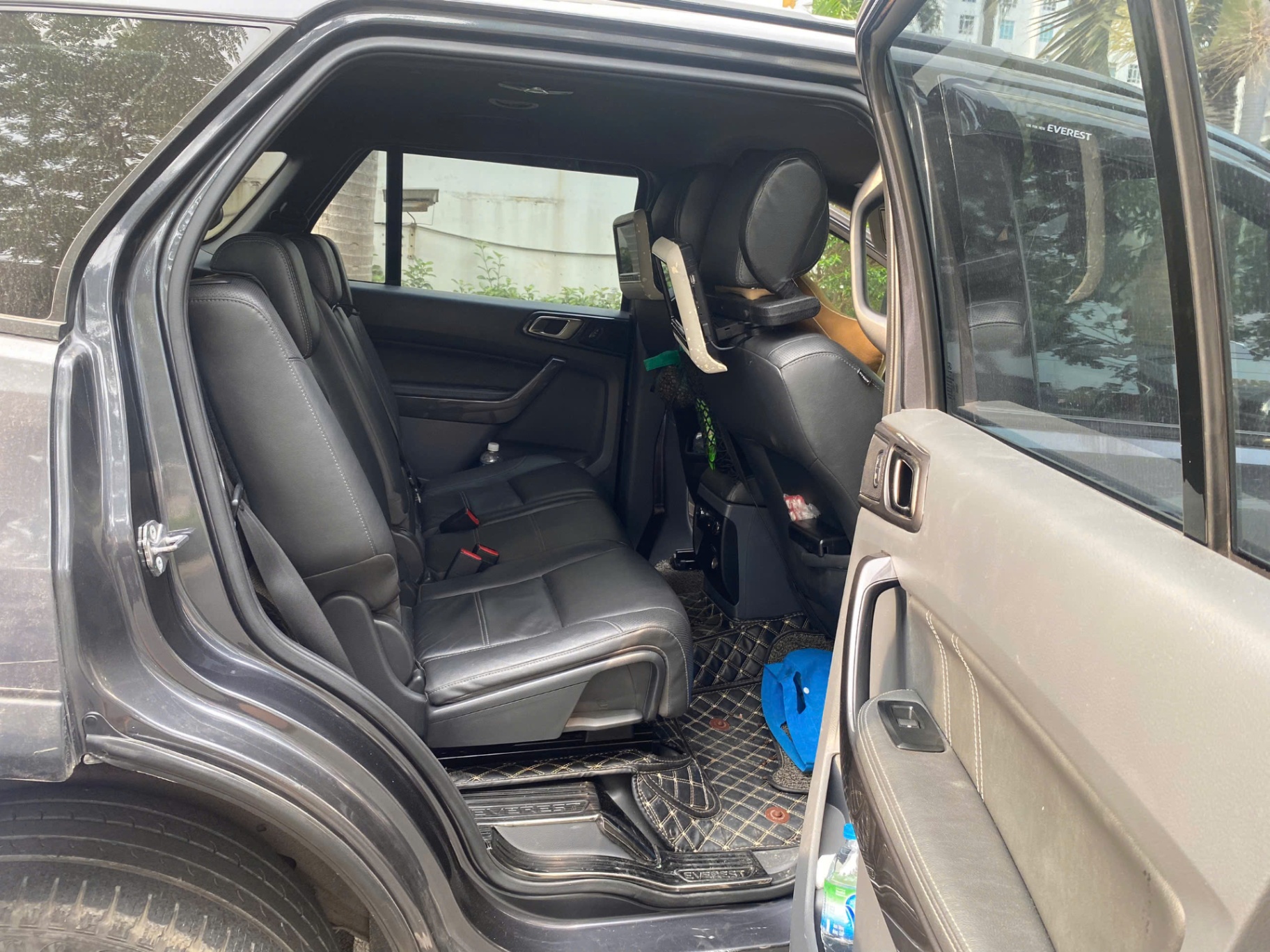Ford Everest Titanium 2.2L 4x2 AT 2016 - Nội thất 9