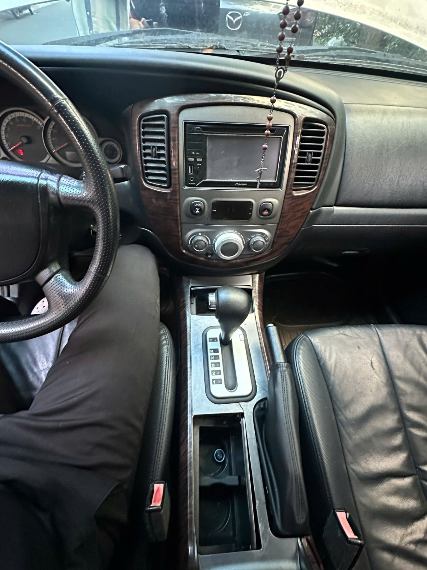 Ford Escape XLT 2.3L 4x4 AT 2009 - Nội thất 3