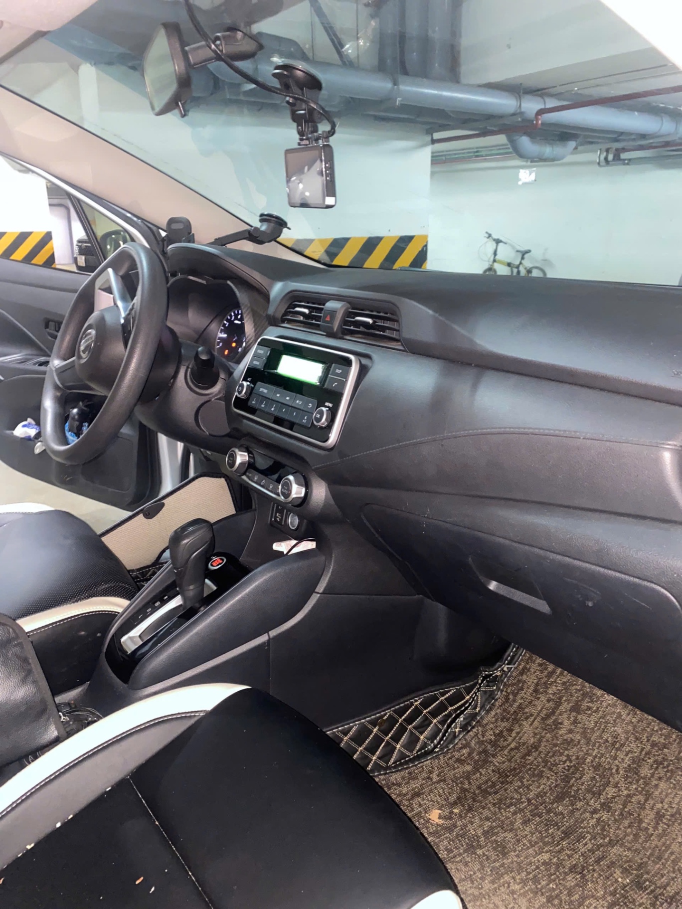 Nissan Almera EL 1.0 CVT 2021 - Nội thất 8
