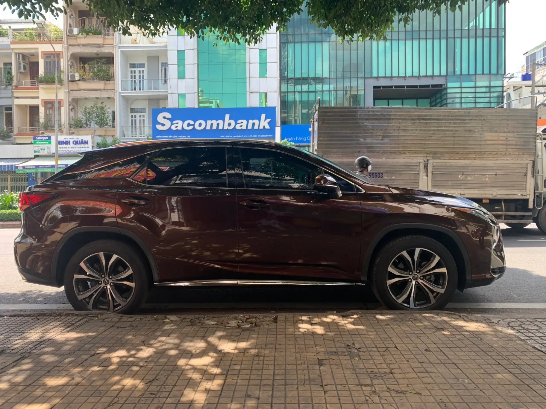 Lexus RX350 2019 - Ngoại thất 5