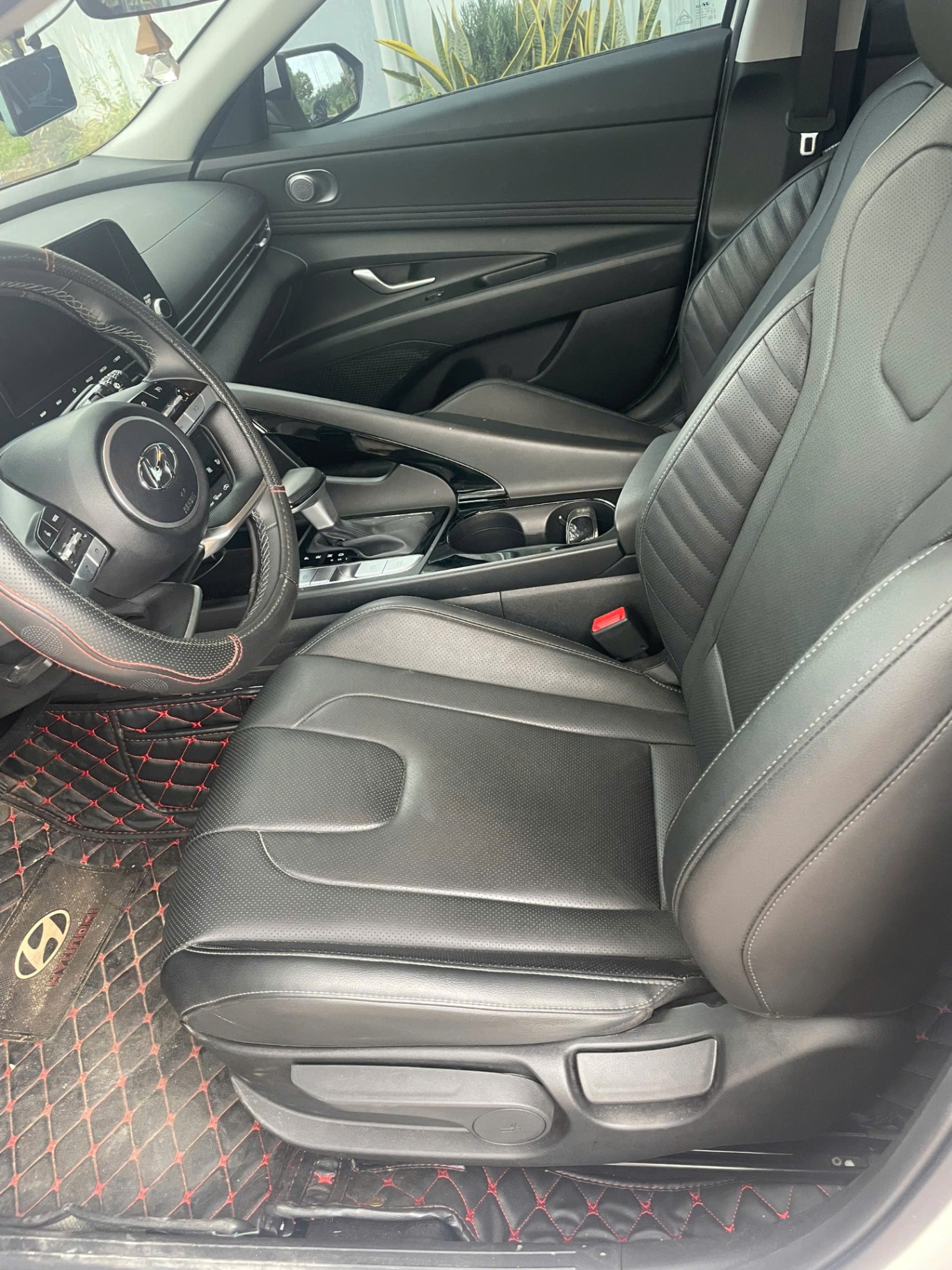 Hyundai Elantra 1.6 AT Đặc biệt 2023 - Nội thất 2