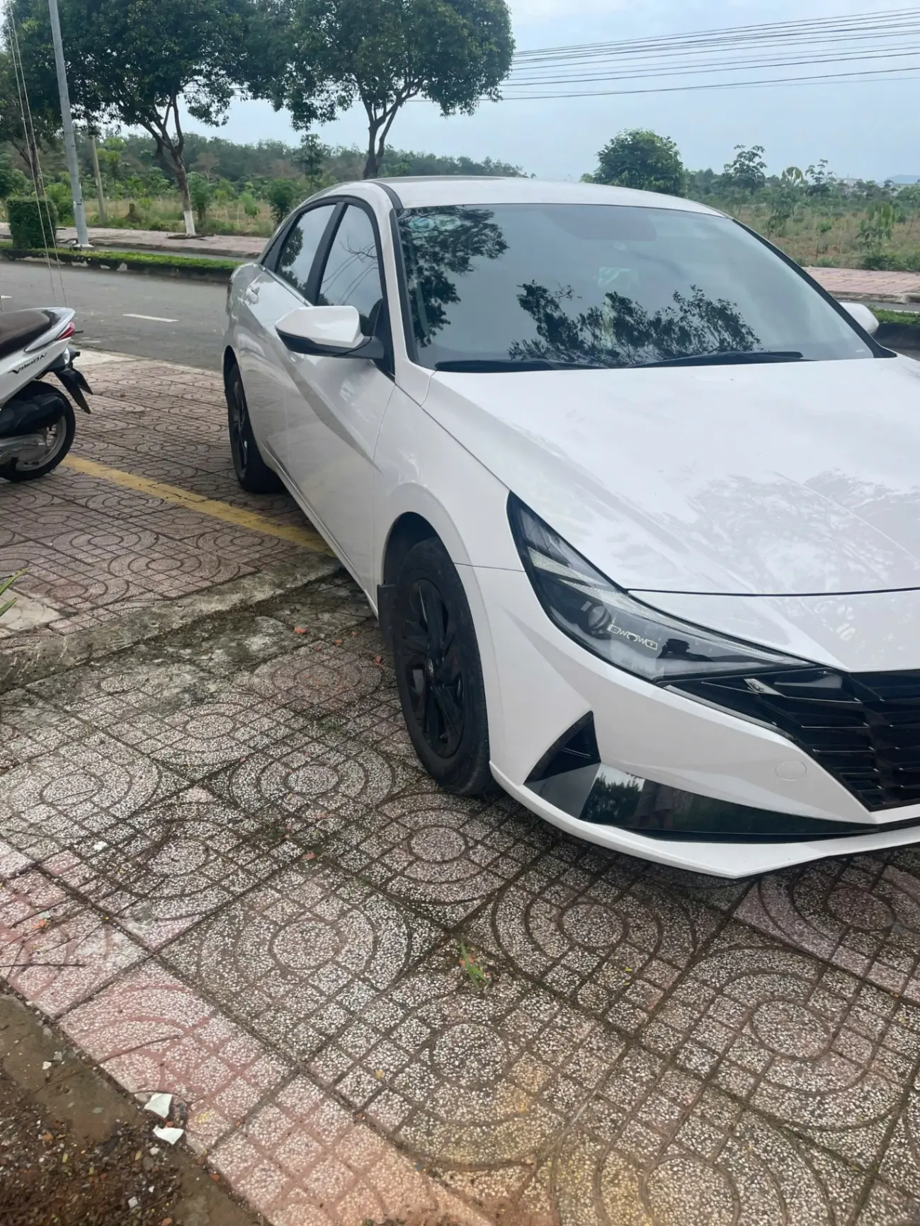 Hyundai Elantra 1.6 AT Đặc biệt 2023 - Ngoại thất 3