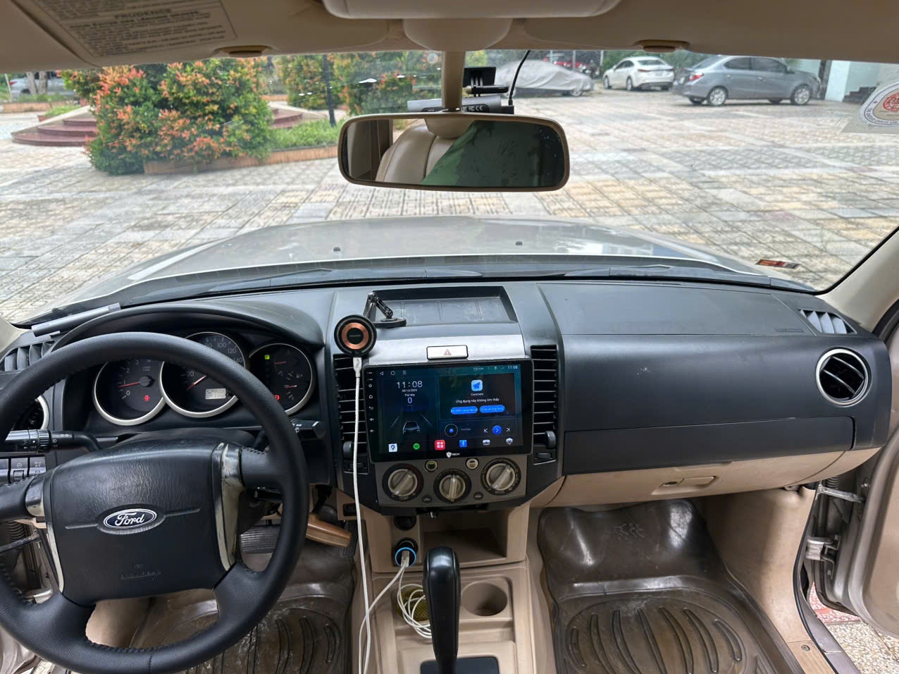 Ford Everest 2.5L 4x2 AT 2009 - Nội thất 3