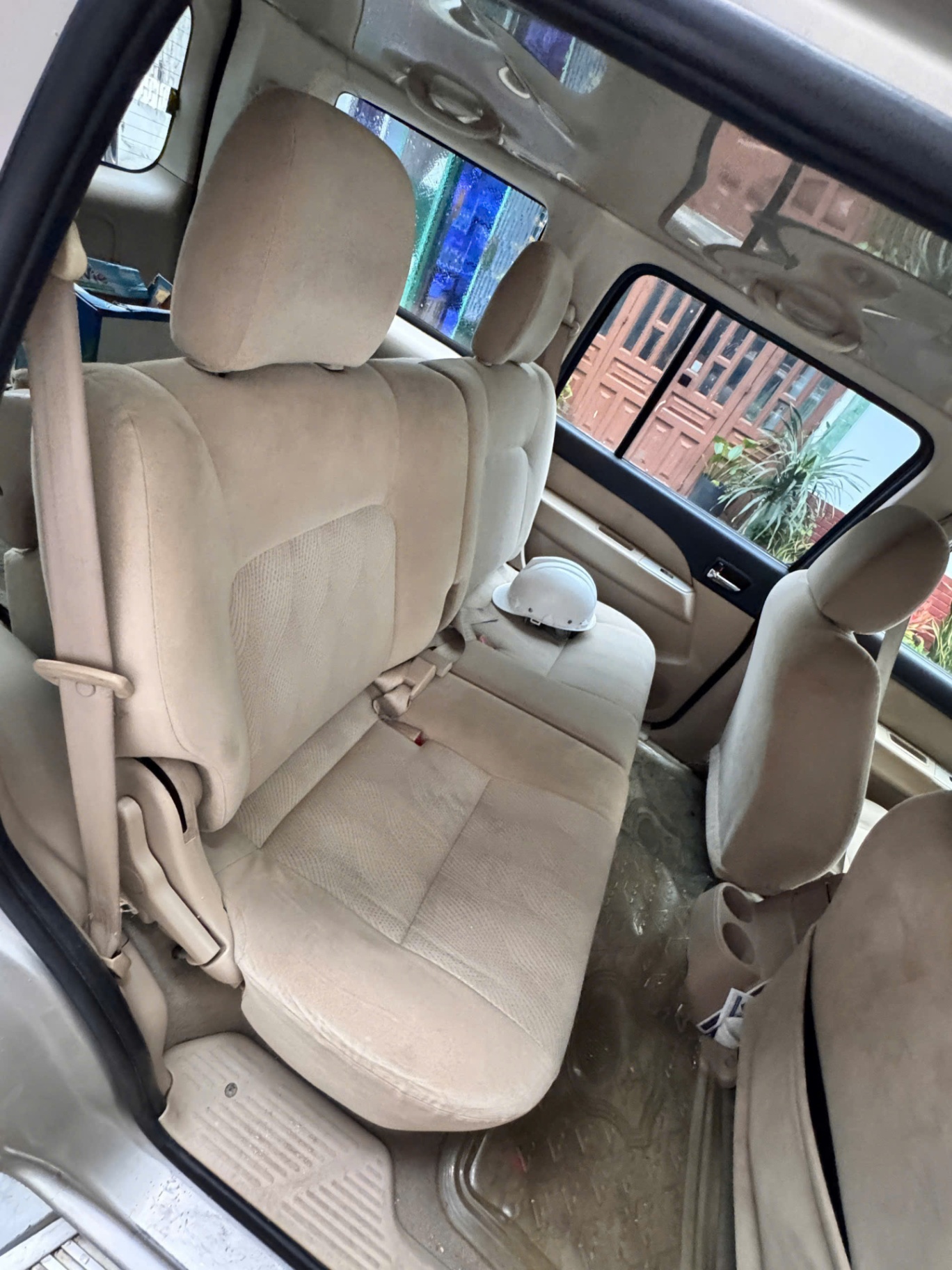 Ford Everest 2.5L 4x4 MT 2010 - Nội thất 8