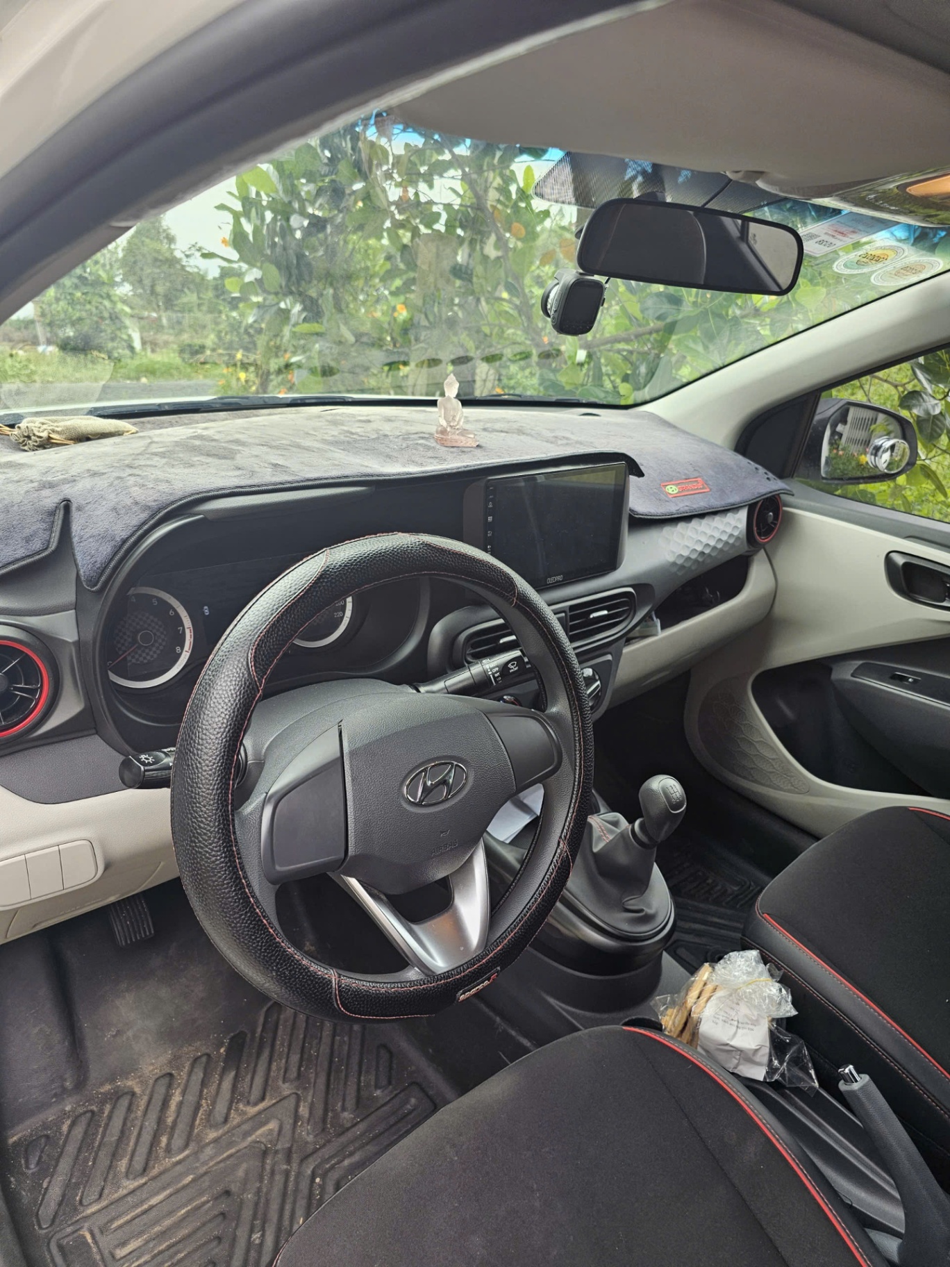 Hyundai I10 1.2 MT Tiêu Chuẩn 2023 - Nội thất 1