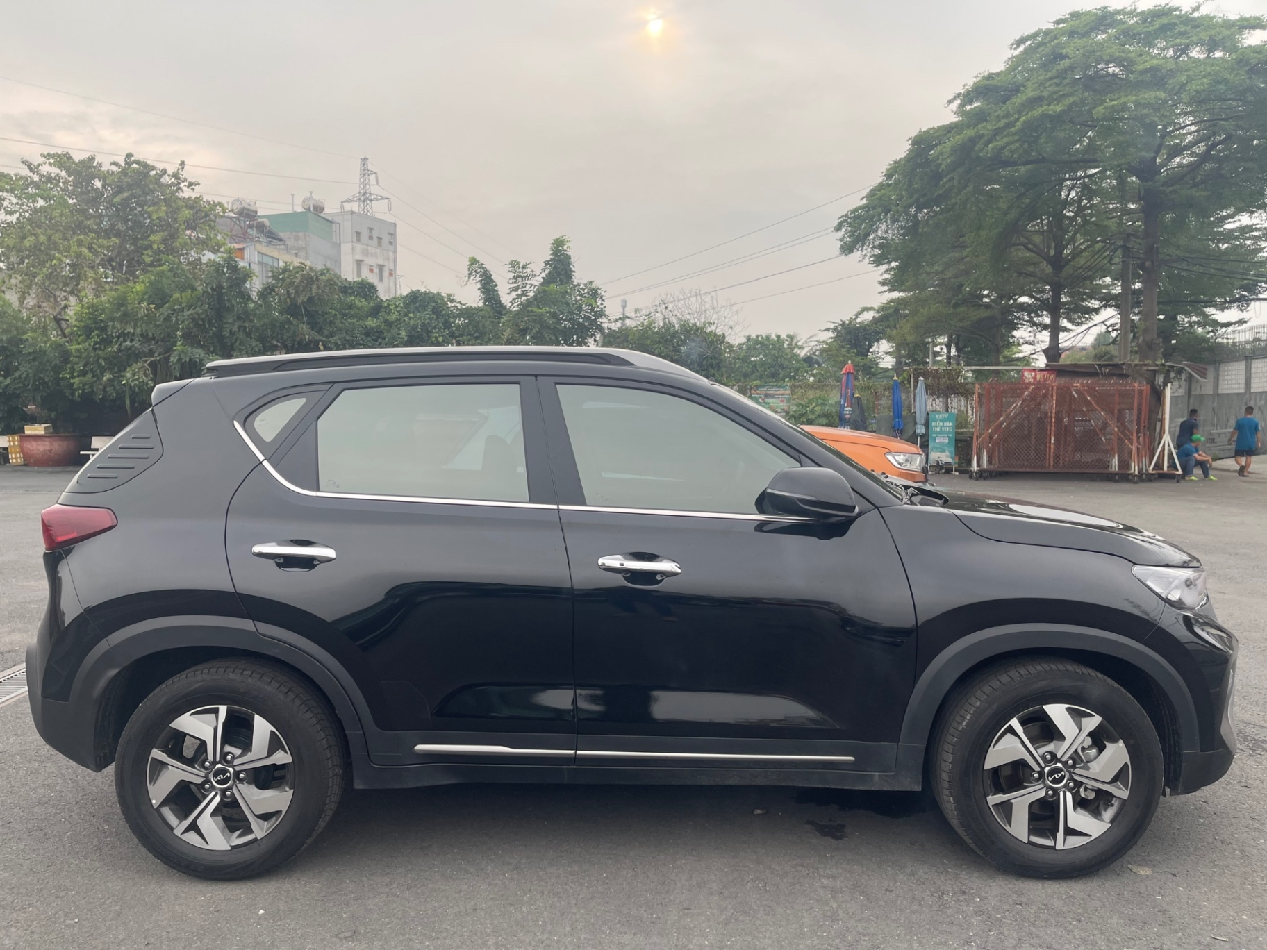 Kia Sonet Luxury 1.5 AT 2023 - Ngoại thất 2
