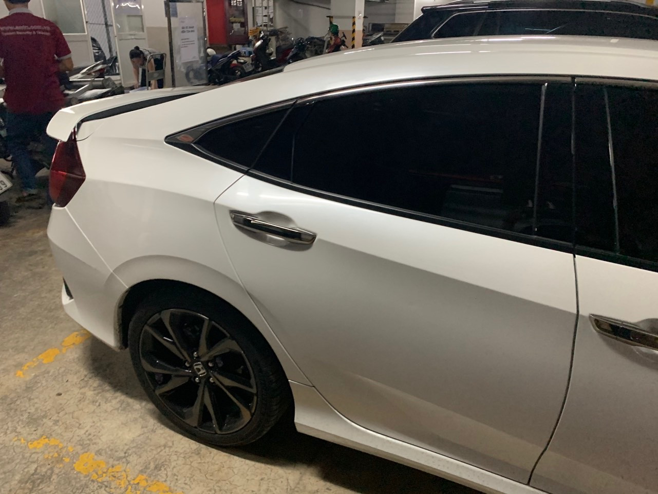 Honda Civic RS 1.5 AT 2020 - Ngoại thất 2
