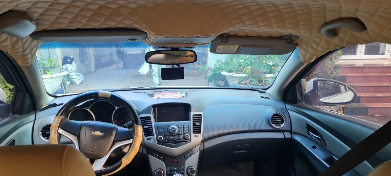 Chevrolet Cruze LS 1.6 MT 2010 - Nội thất 1