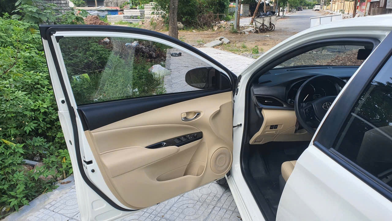 Toyota Yaris G 1.5 AT 2022 - Nội thất 1