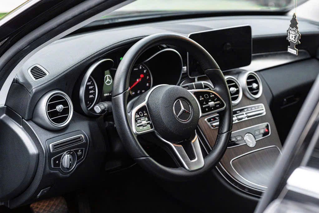 Mercedes C class C200 Exclusive 2021 - Nội thất 1