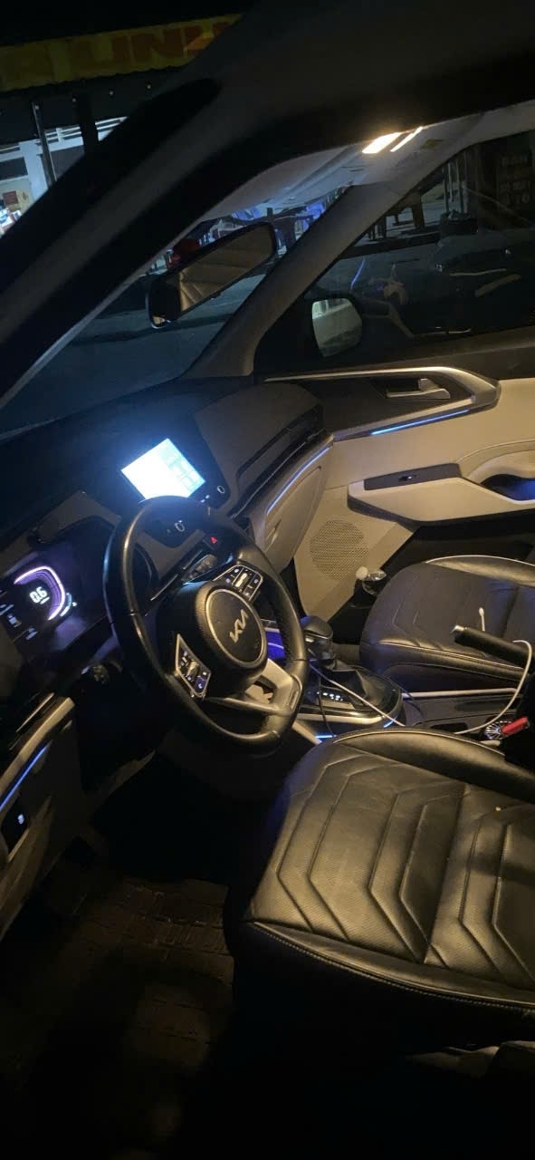 Kia Carens 1.5D Premium 2023 - Ngoại thất 2
