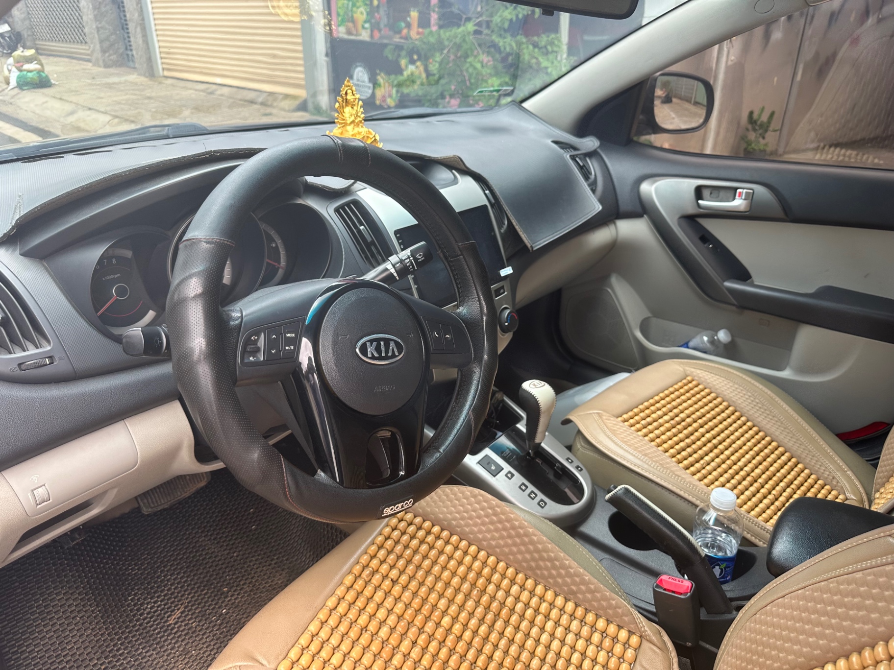 Kia Forte GDI 1.6 AT 2010 - Nội thất 1