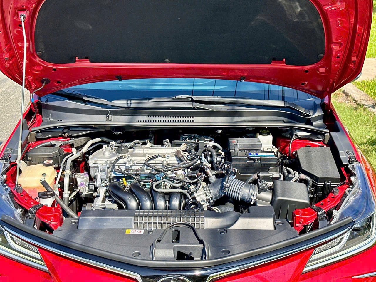 Toyota Corolla altis 1.8V 2023 - Khoang động cơ 3