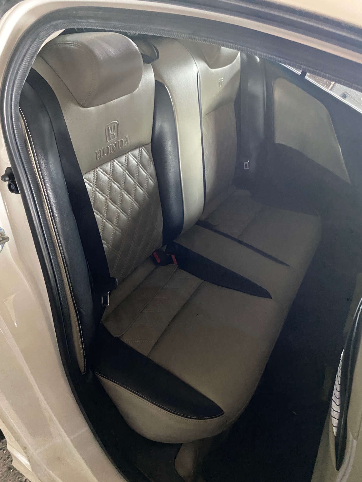 Honda City 1.5 AT 2016 - Nội thất 8