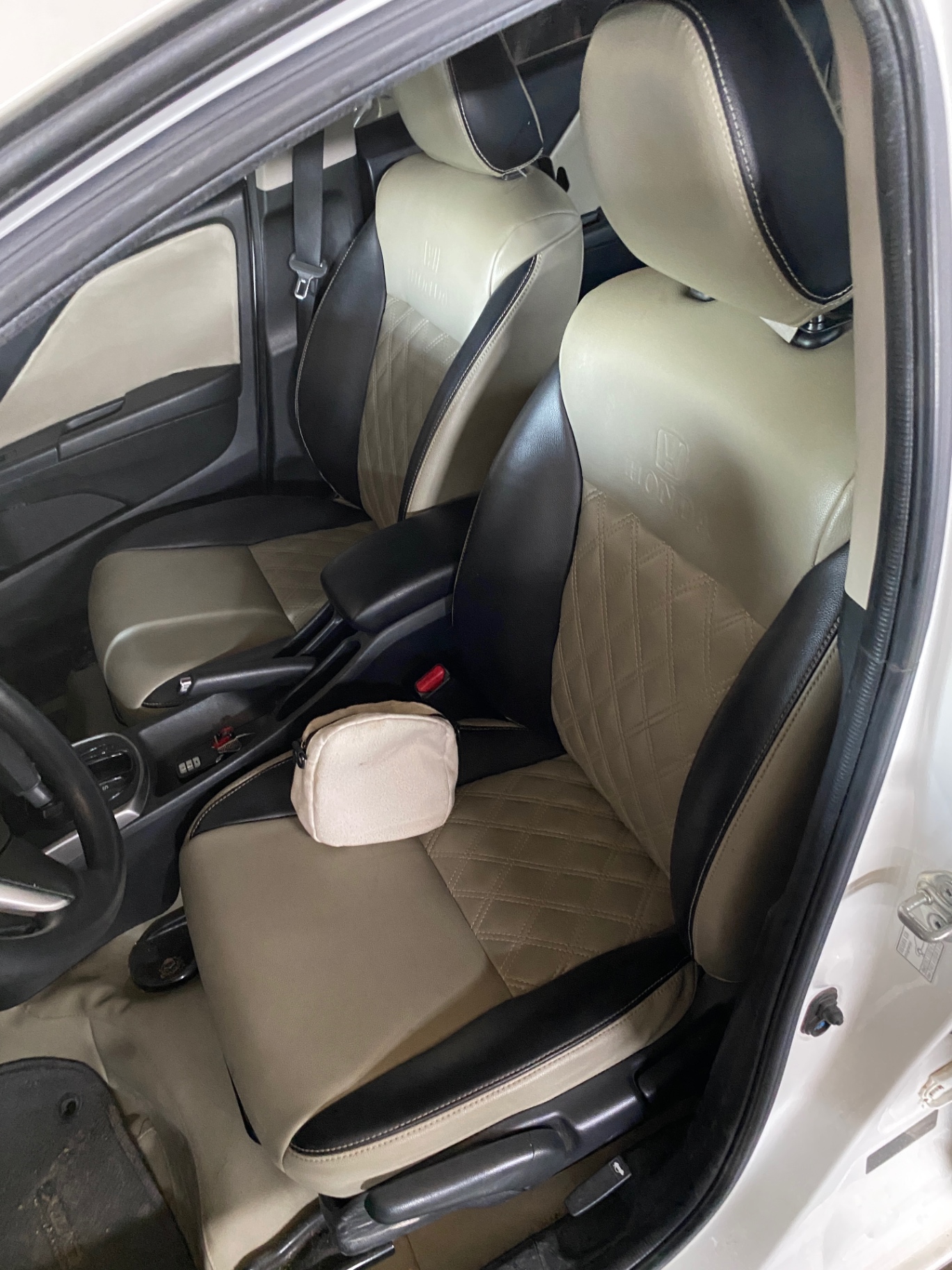 Honda City 1.5 AT 2016 - Nội thất 7
