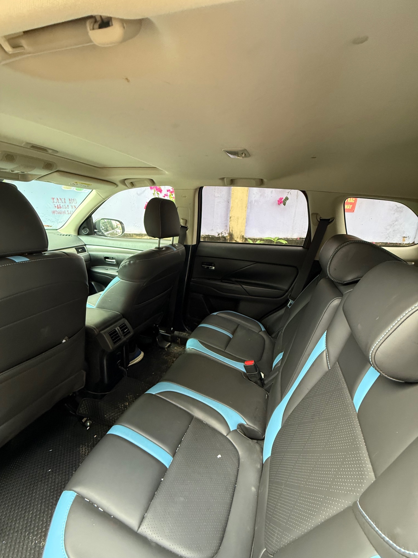 Mitsubishi Outlander Premium 2.0 CVT 2021 - Nội thất 2
