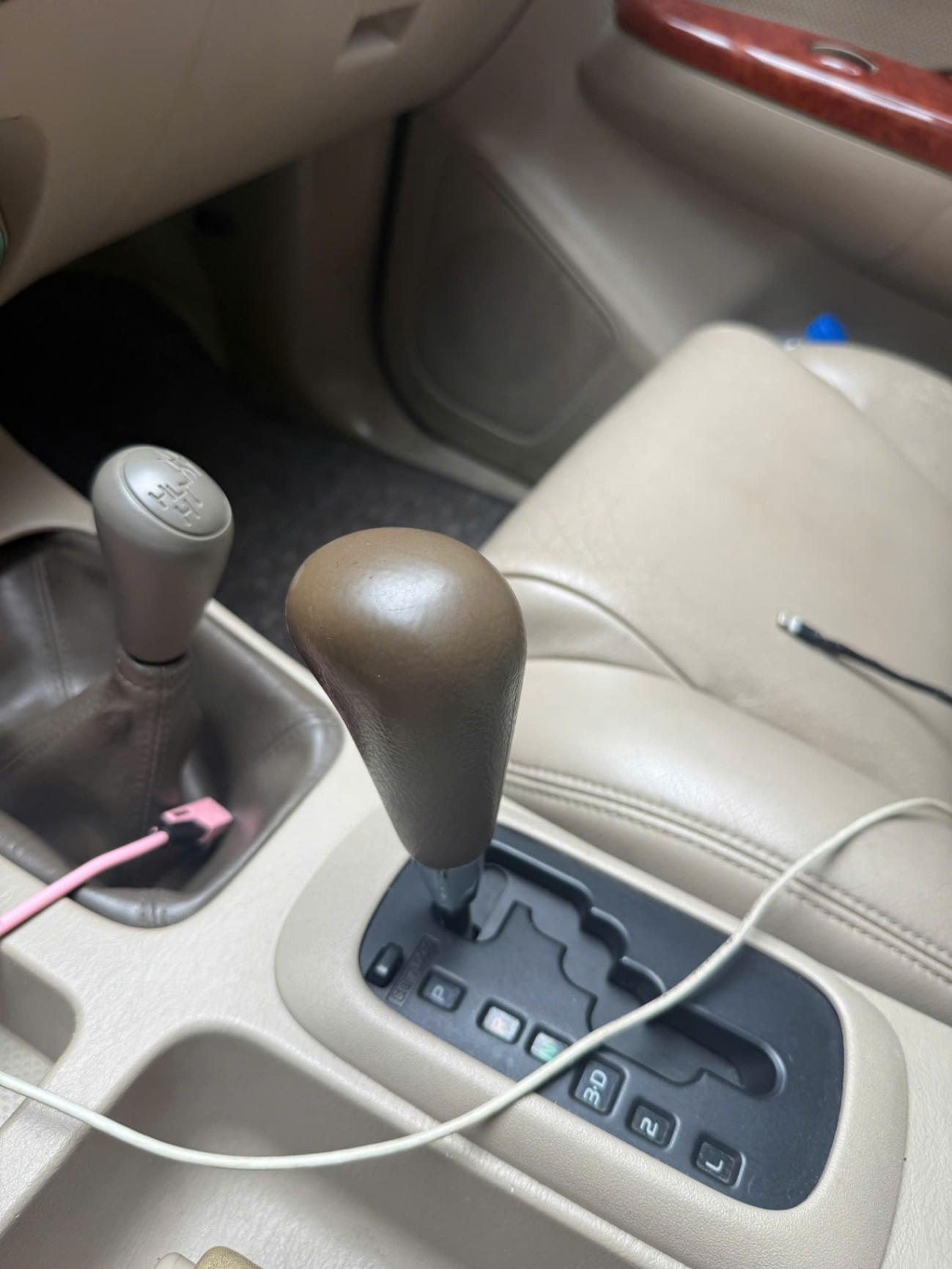 Toyota Fortuner SR5 2.7 AT 2008 - Nội thất 2