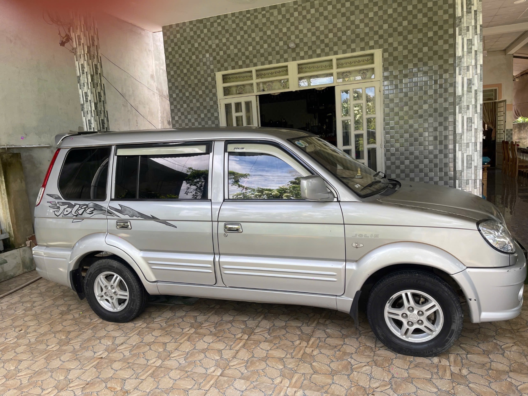 Mitsubishi Jolie 2005 - Ngoại thất 3