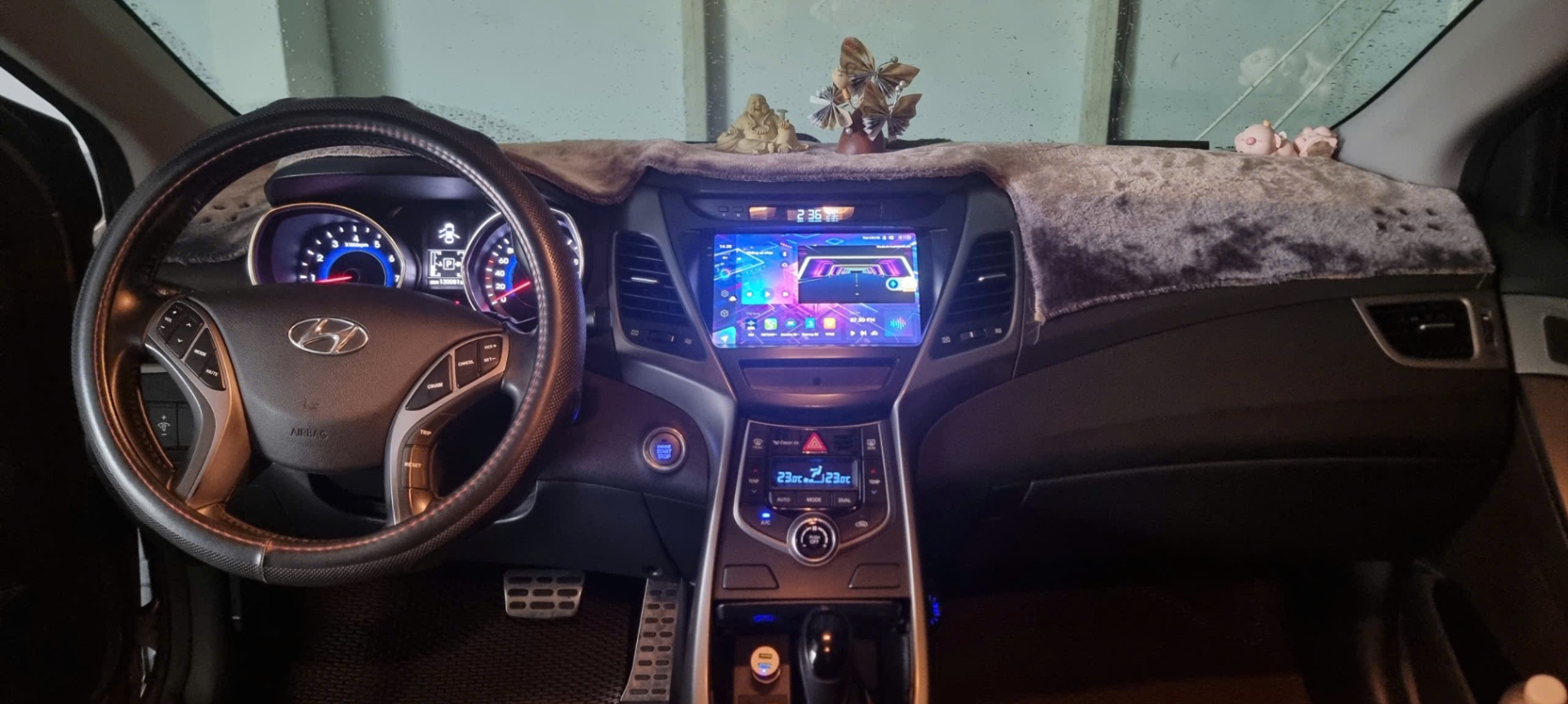 Hyundai Elantra 1.6 AT 2014 - Nội thất 3