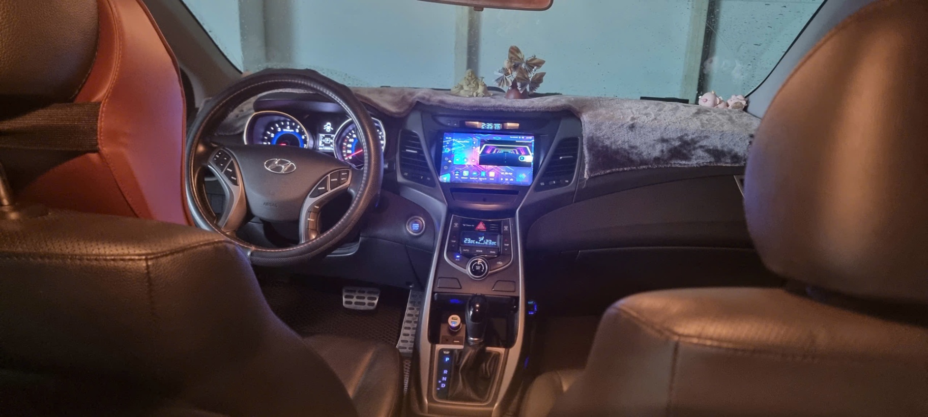 Hyundai Elantra 1.6 AT 2014 - Nội thất 4