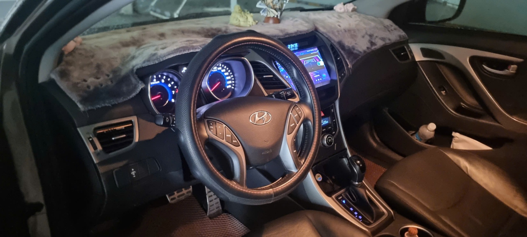 Hyundai Elantra 1.6 AT 2014 - Nội thất 7