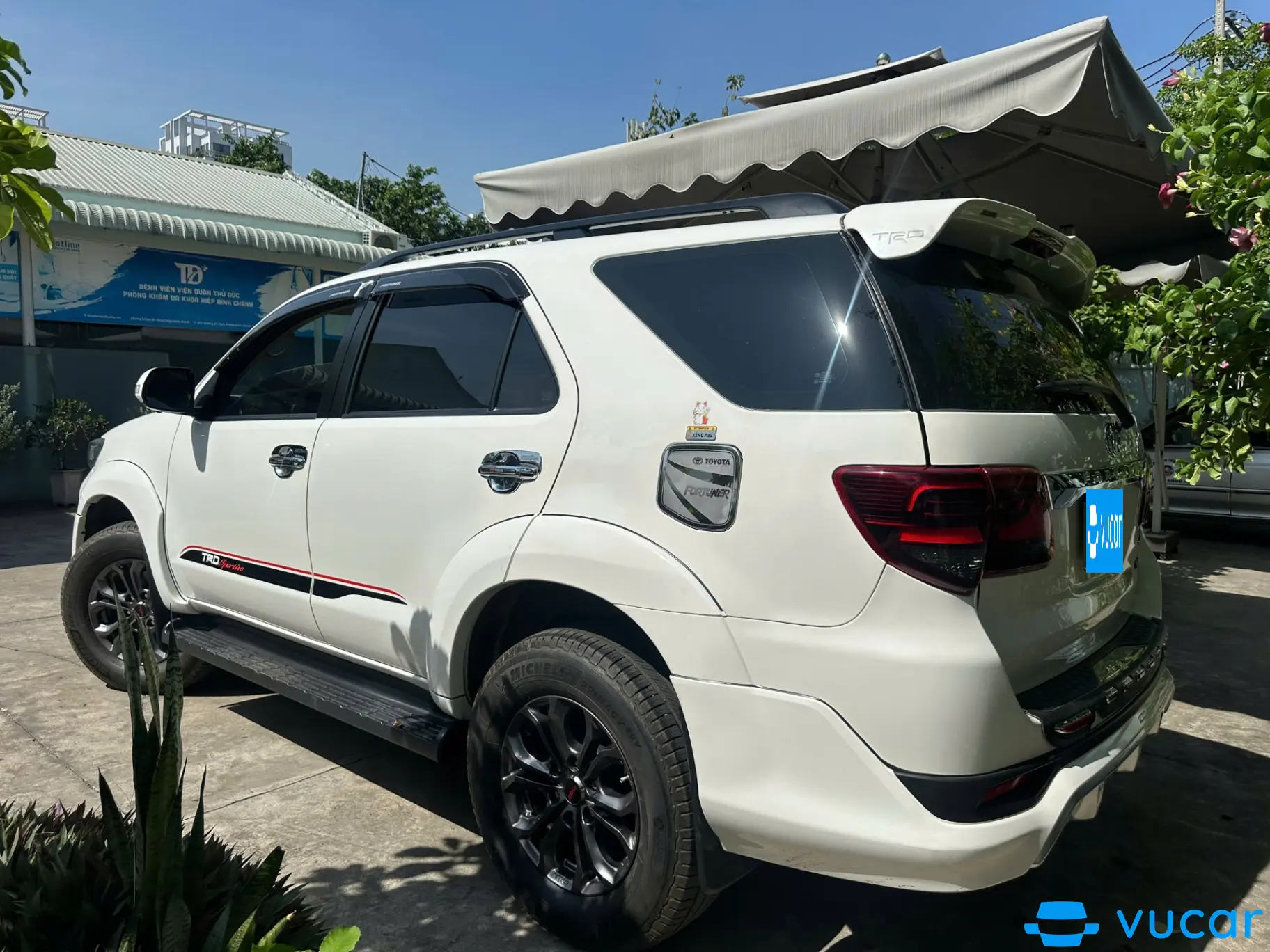 Toyota Fortuner TRD Sportivo 4x2 AT 2015 - Ngoại thất 11