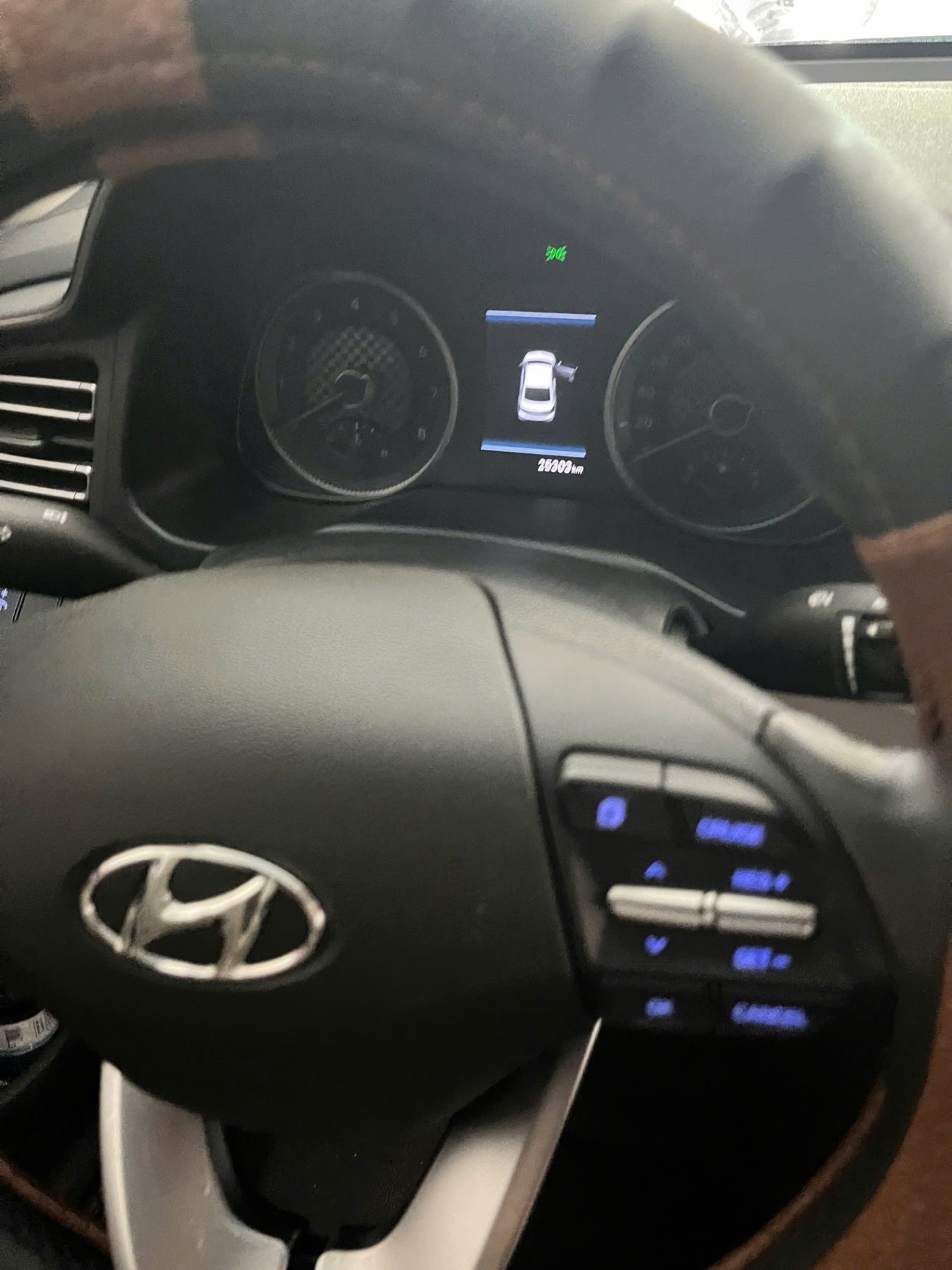 Hyundai Elantra 2.0 AT 2019 - Nội thất 10
